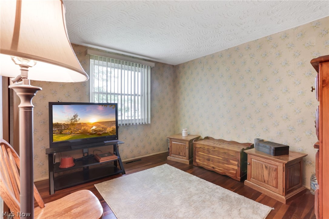 62682 Beverly Lane Cambridge OH 43725