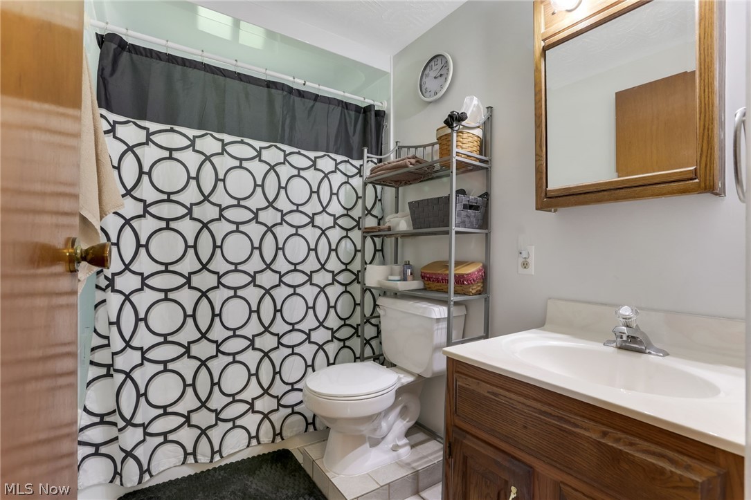 62682 Beverly Lane Cambridge OH 43725
