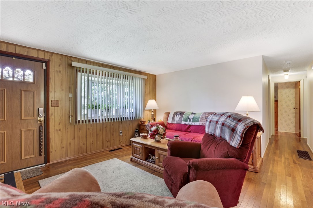 62682 Beverly Lane Cambridge OH 43725