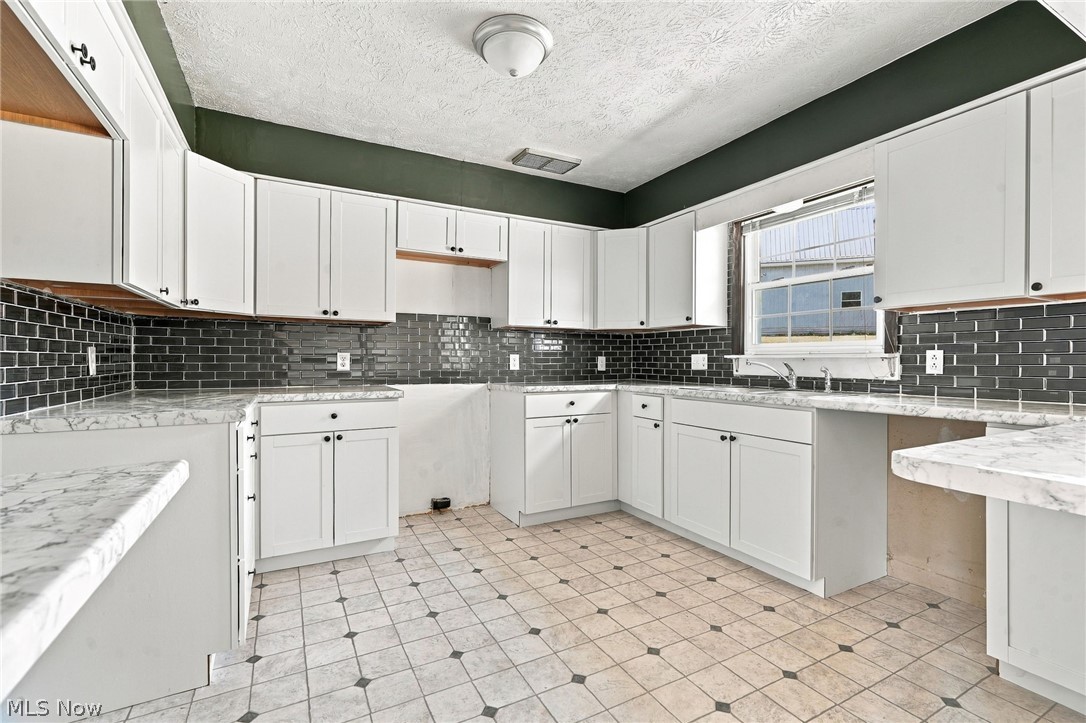 7011 Kensington Road NE Carrollton OH 44615