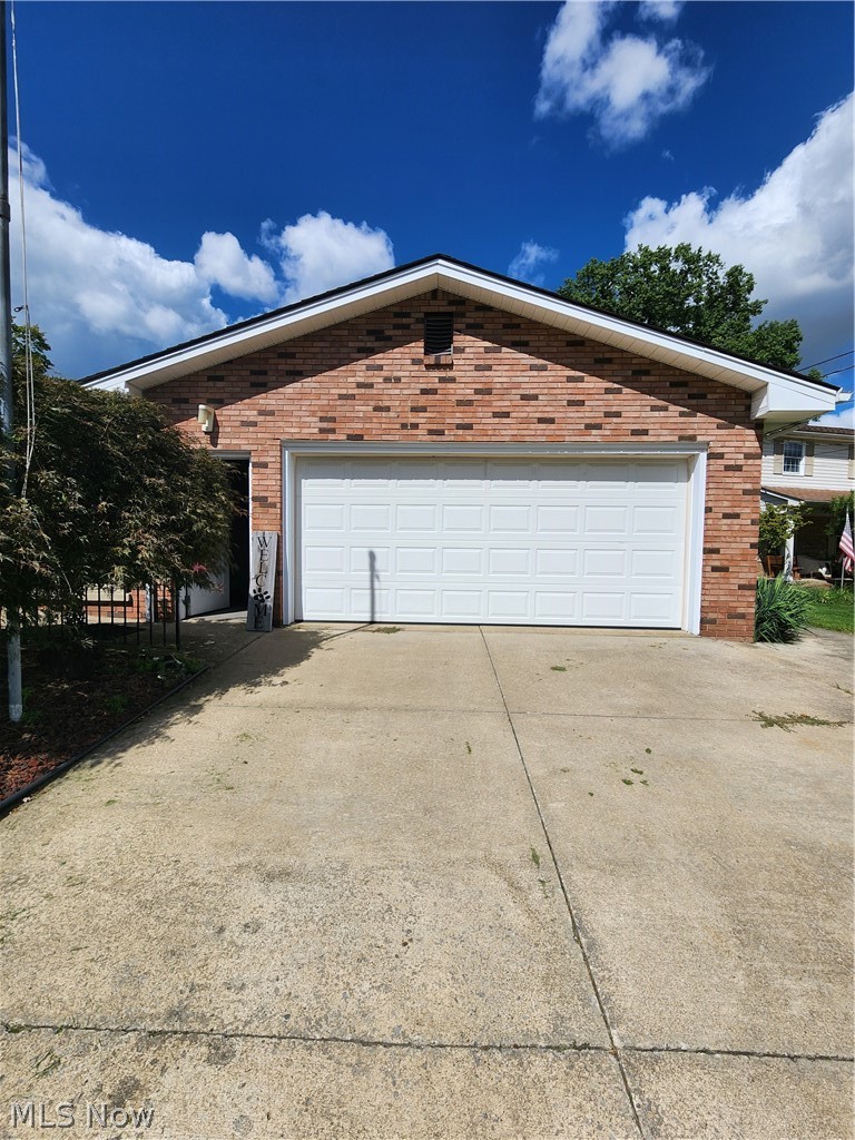 2356 Shawnee Trail Youngstown OH 44511