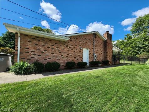 2356 Shawnee Trail Youngstown OH 44511