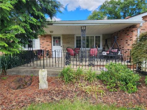 2356 Shawnee Trail Youngstown OH 44511
