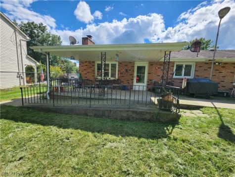 2356 Shawnee Trail Youngstown OH 44511