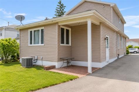 1612 Fruitland Avenue Mayfield Heights OH 44124
