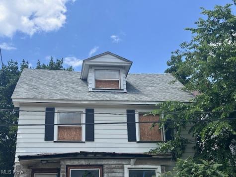 262 S Portage Path Akron OH 44302