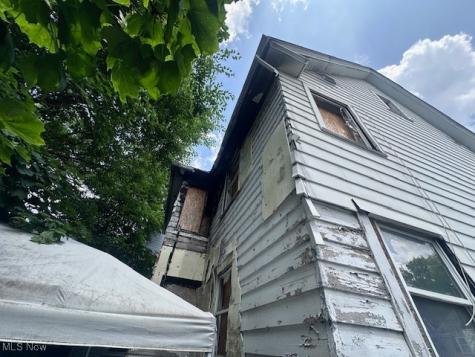 262 S Portage Path Akron OH 44302