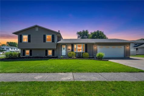 127 Edgefield Drive Elyria OH 44035