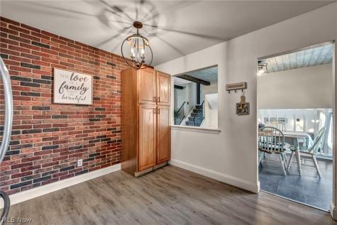 127 Edgefield Drive Elyria OH 44035
