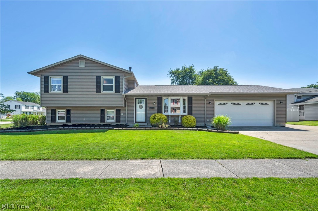 127 Edgefield Drive Elyria OH 44035