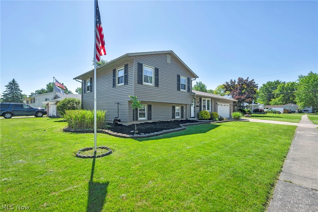 127 Edgefield Drive Elyria OH 44035