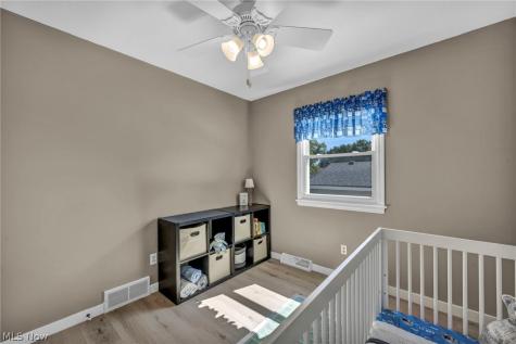 127 Edgefield Drive Elyria OH 44035