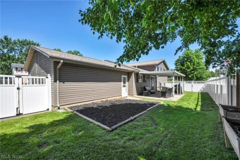 127 Edgefield Drive Elyria OH 44035