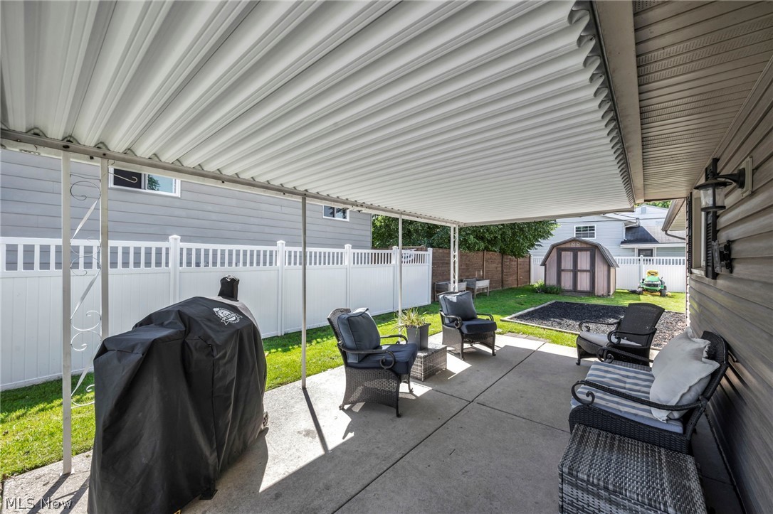 127 Edgefield Drive Elyria OH 44035