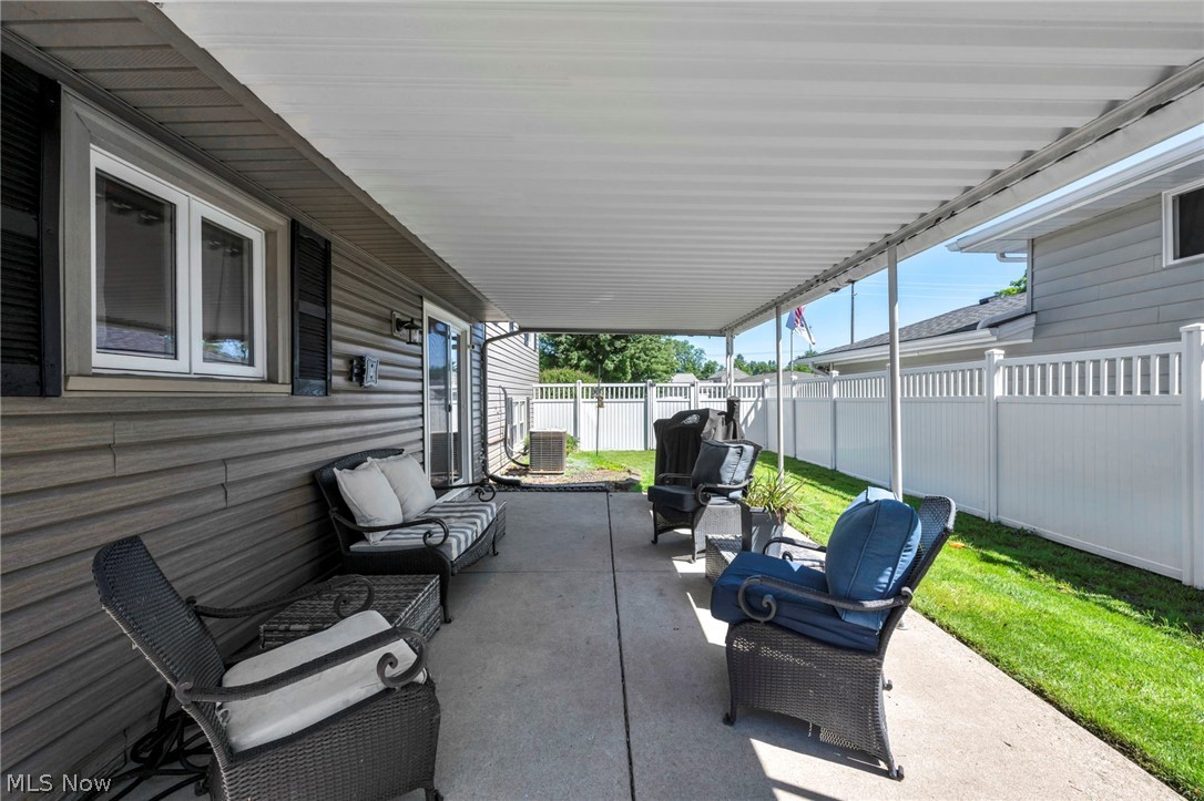 127 Edgefield Drive Elyria OH 44035
