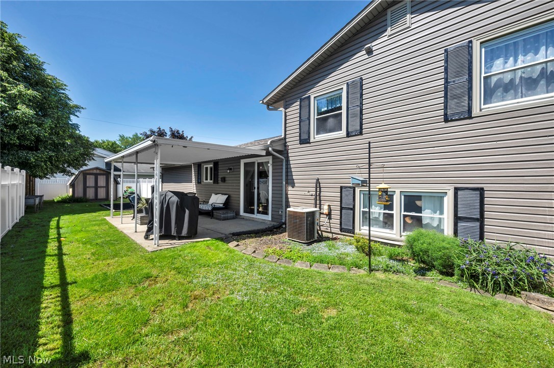127 Edgefield Drive Elyria OH 44035