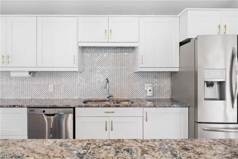 2540 Brantwood Drive Westlake OH 44145