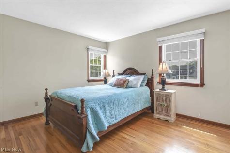 152 Woodridge Drive Elyria OH 44035