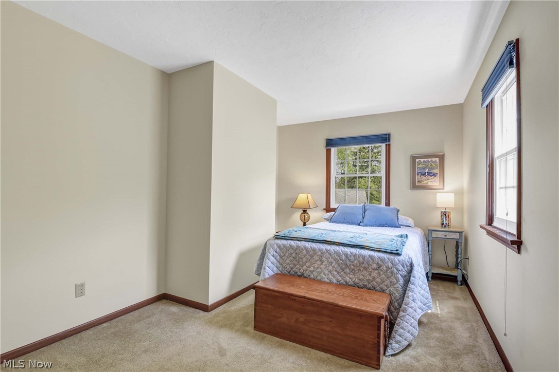 152 Woodridge Drive Elyria OH 44035