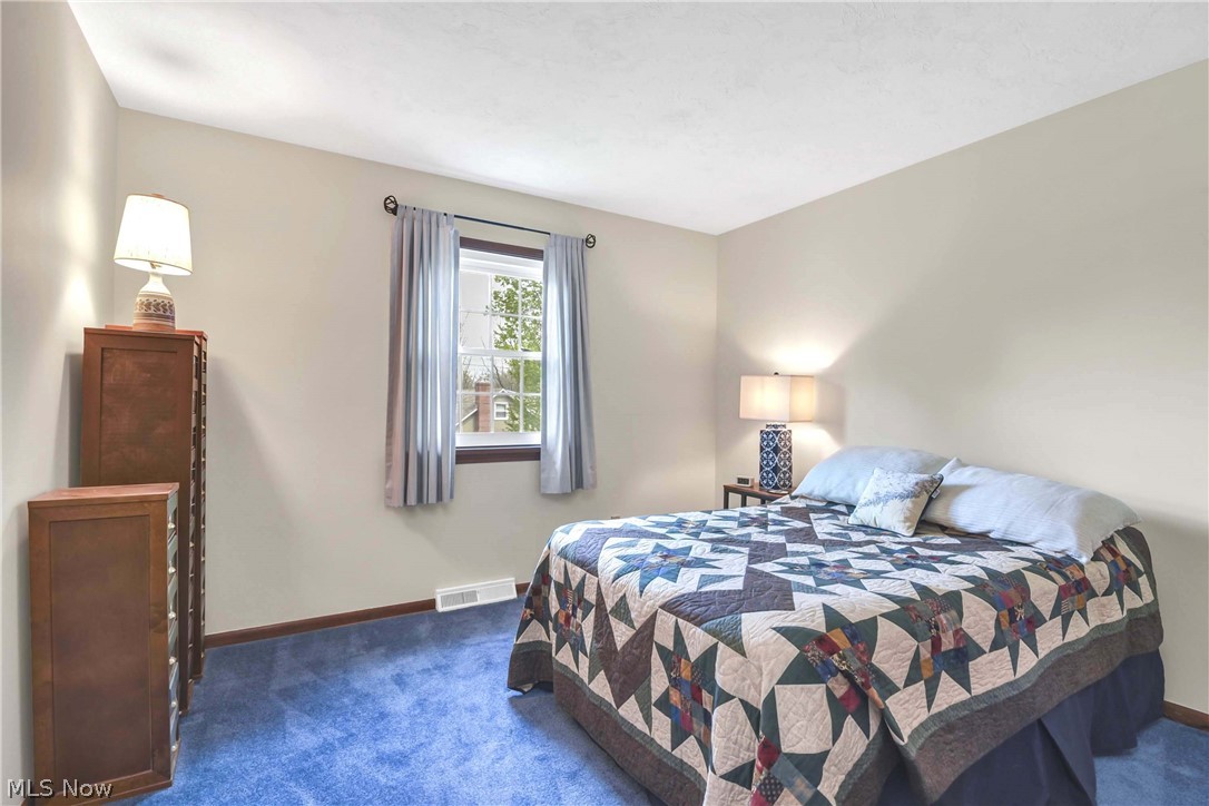152 Woodridge Drive Elyria OH 44035