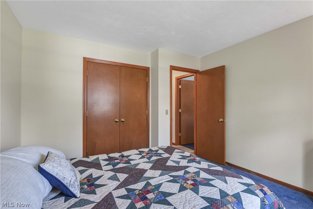 152 Woodridge Drive Elyria OH 44035