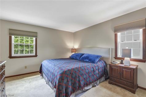 152 Woodridge Drive Elyria OH 44035