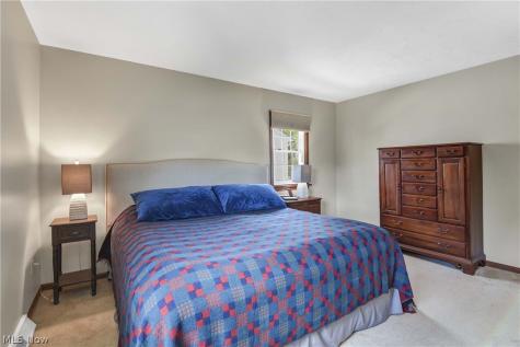 152 Woodridge Drive Elyria OH 44035