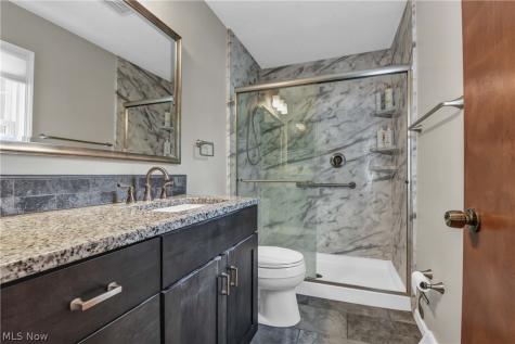 152 Woodridge Drive Elyria OH 44035