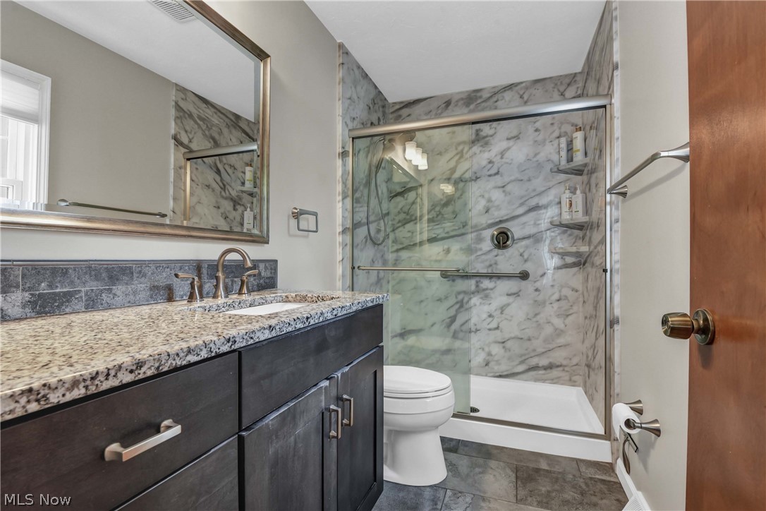 152 Woodridge Drive Elyria OH 44035