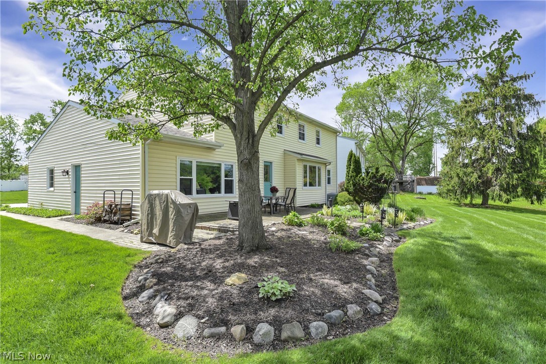 152 Woodridge Drive Elyria OH 44035