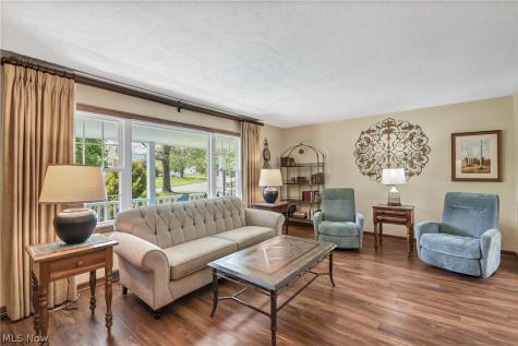 152 Woodridge Drive Elyria OH 44035