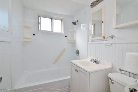 8115 Liberty Avenue Parma OH 44129