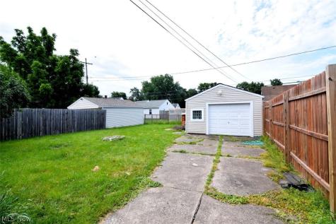 8115 Liberty Avenue Parma OH 44129