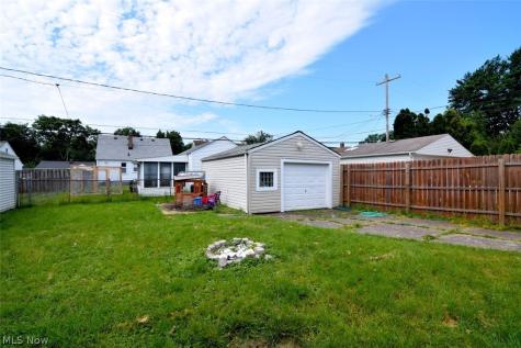 8115 Liberty Avenue Parma OH 44129