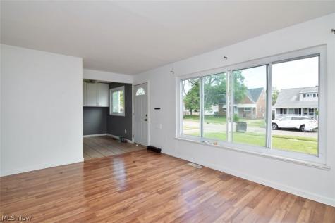8115 Liberty Avenue Parma OH 44129