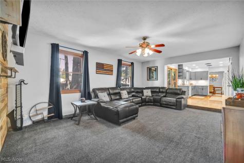 352 Carol Lane Elyria OH 44035