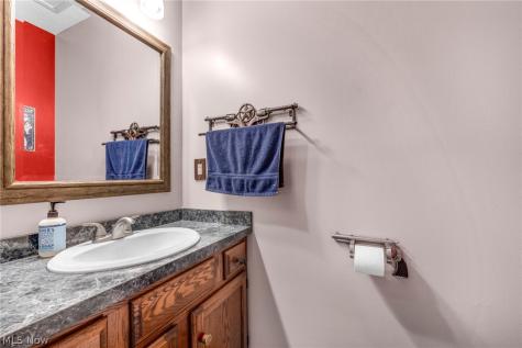 352 Carol Lane Elyria OH 44035