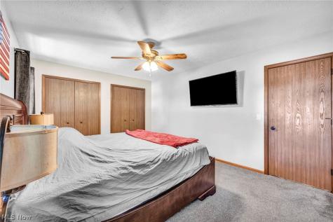 352 Carol Lane Elyria OH 44035