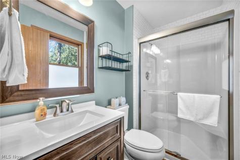 352 Carol Lane Elyria OH 44035