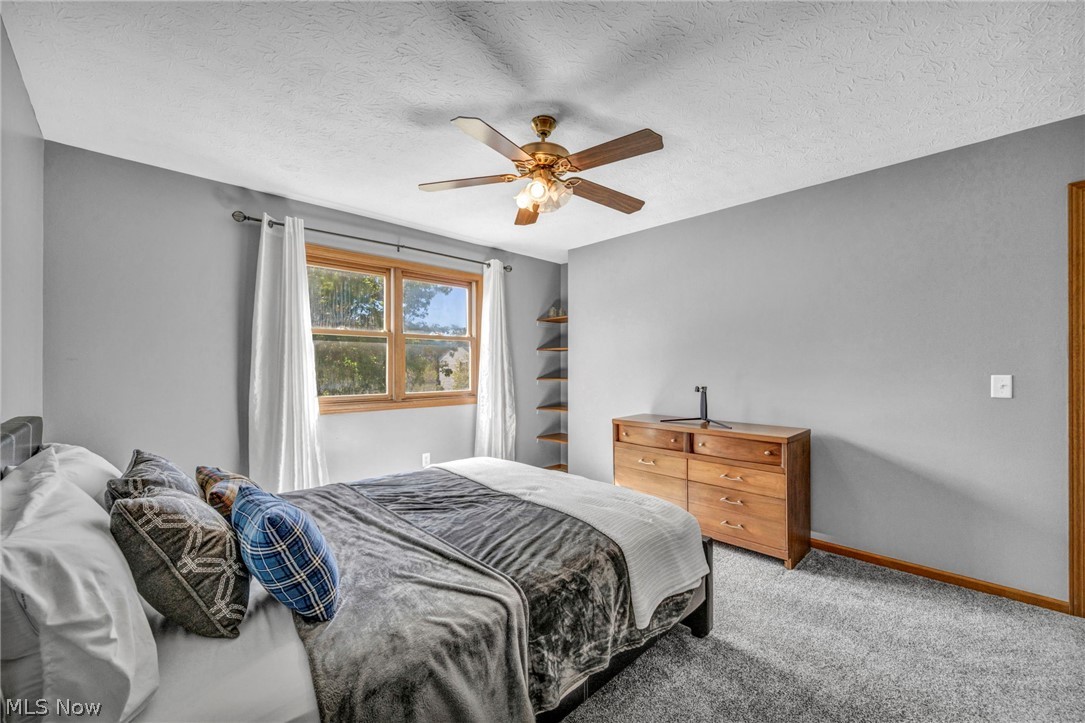 352 Carol Lane Elyria OH 44035
