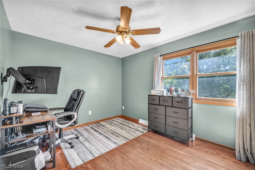 352 Carol Lane Elyria OH 44035