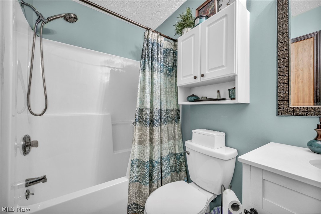352 Carol Lane Elyria OH 44035