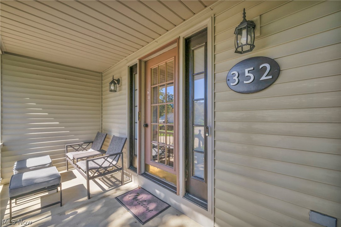 352 Carol Lane Elyria OH 44035