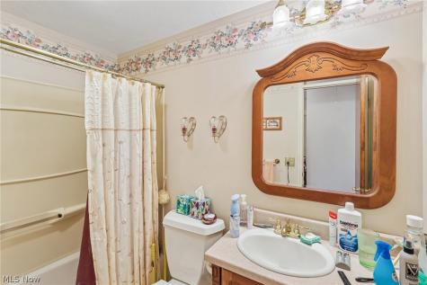 8127 Rolling Brook Road Sagamore Hills OH 44067