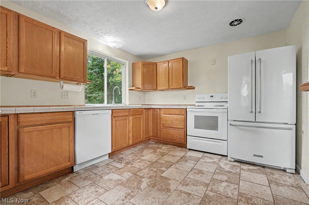 3625 State Route 43 Kent OH 44240