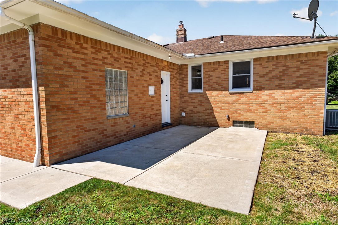 23543 Angela Drive Warrensville Heights OH 44128