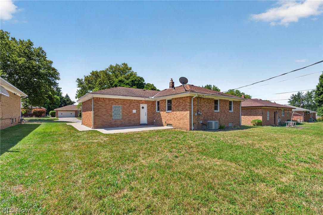 23543 Angela Drive Warrensville Heights OH 44128