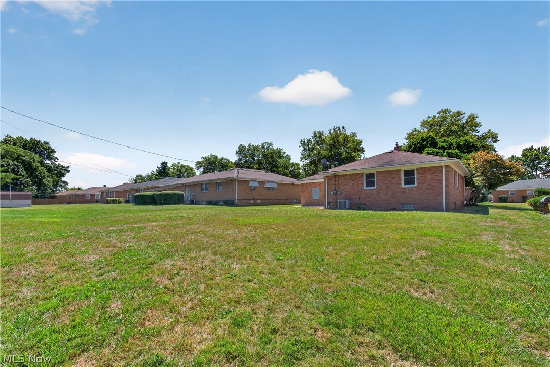 23543 Angela Drive Warrensville Heights OH 44128