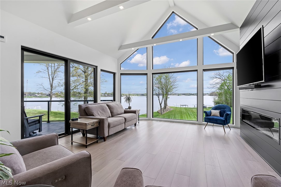 641 Driftwood Street Lake Milton OH 44429