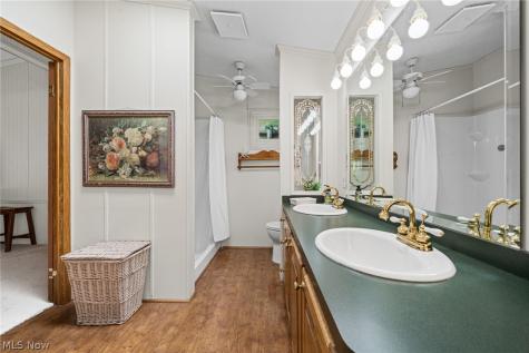 3 Lees Lane Olmsted Twp OH 44138